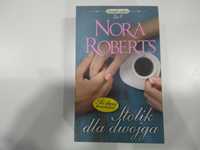 Dobra książka - Stolik dla dwojga Nora Roberts (PB)