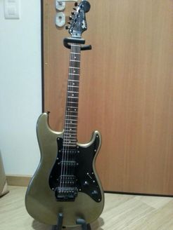 Fender Contemporary Stratocaster Japan ( 1985)