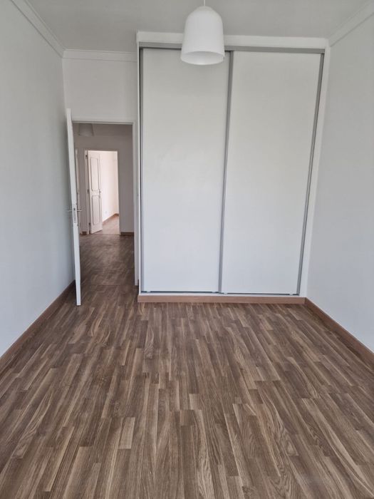 Apartamento Mem Martins São Carlos, T2 ums Suite