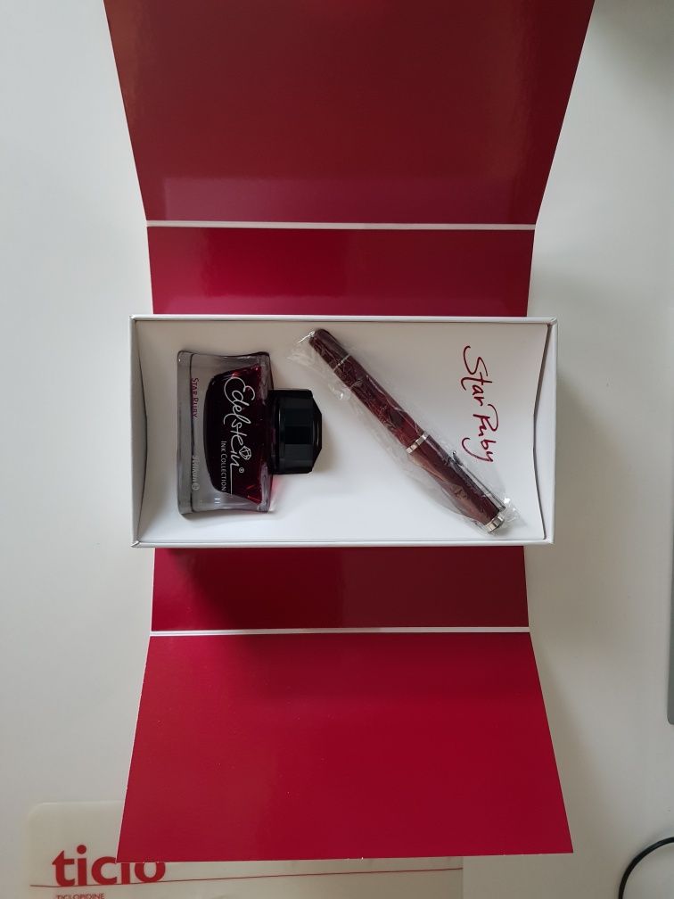 Pelikan M205 Star Ruby Ink of the Year