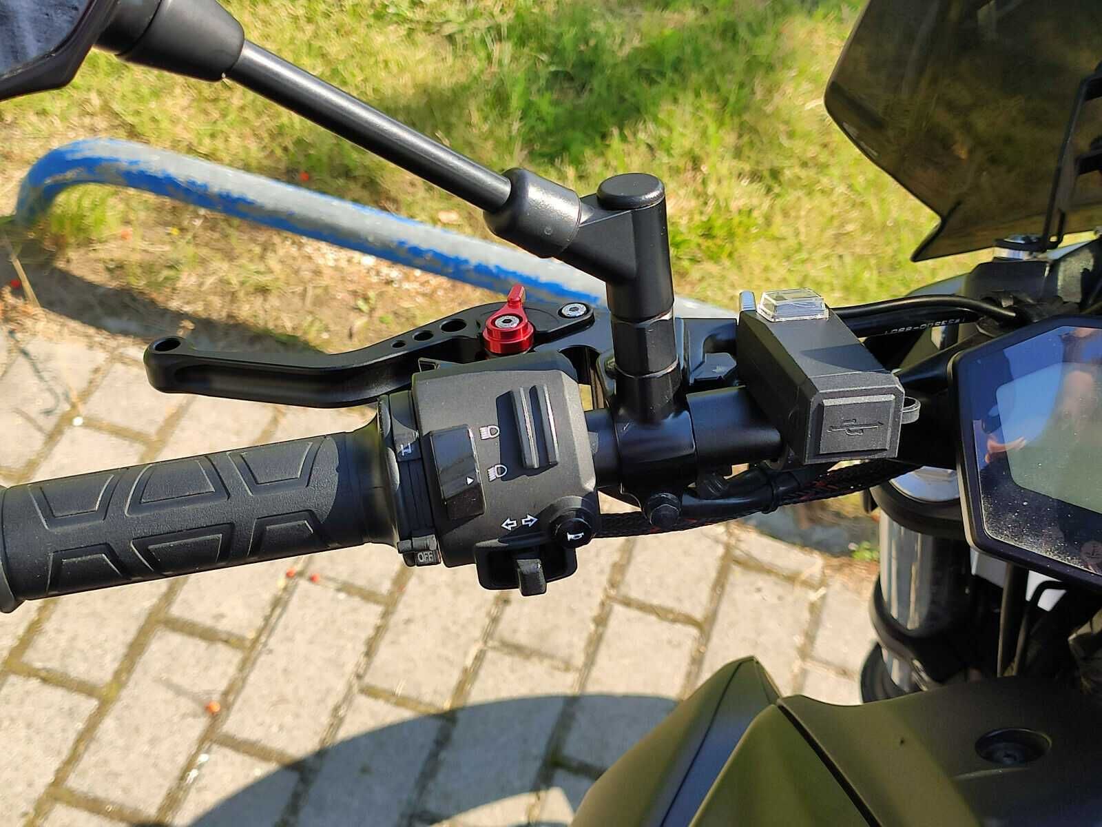 Ładowarka USB QC3.0 Yamaha MT07 MT09 XSR Plug and Play