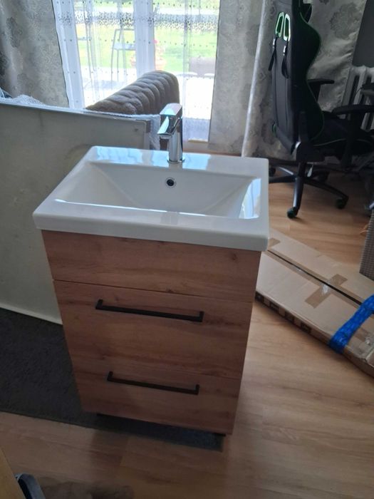 Szafka z umywalką