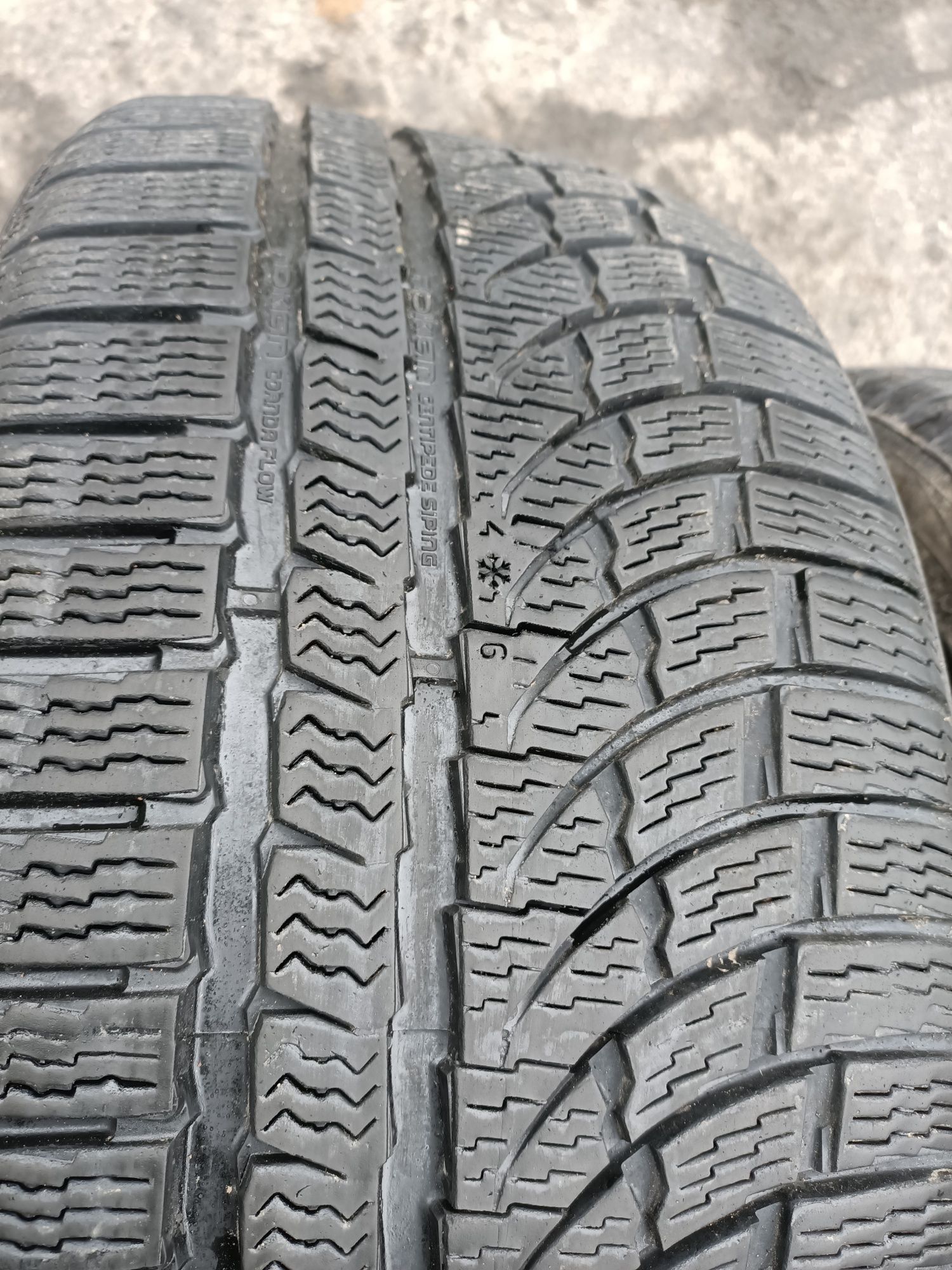 Opony 235/40r19 Nokian WRa4 m+s 96V XL używane 7mm 2szt