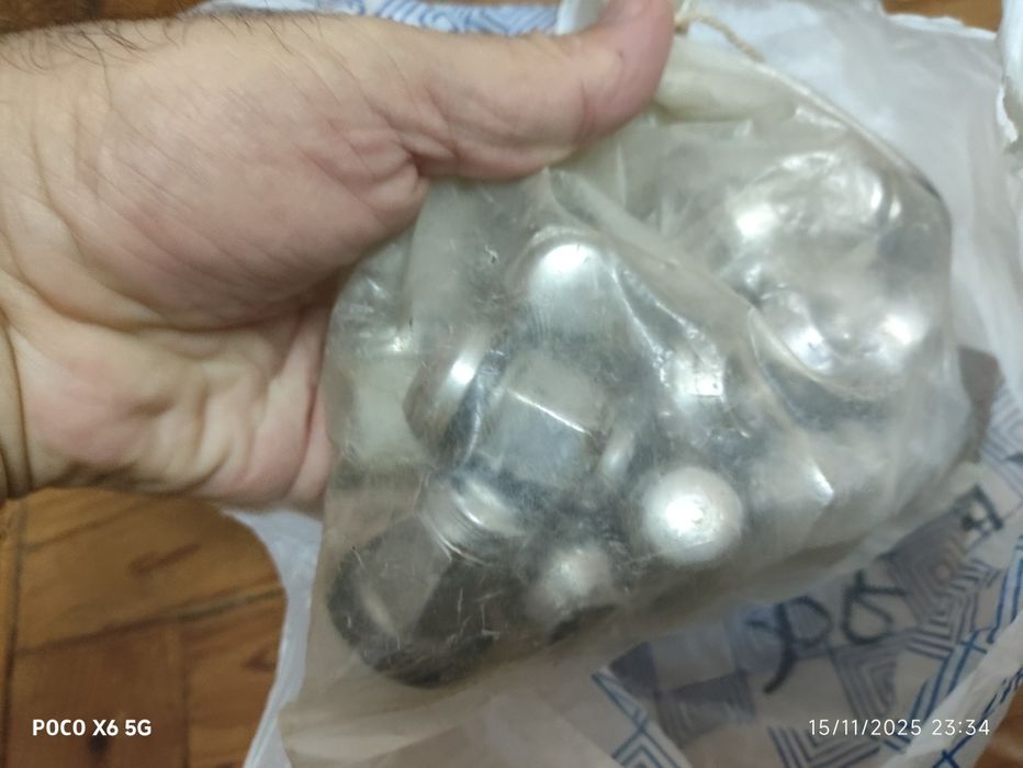 Lote de porcas de rodas