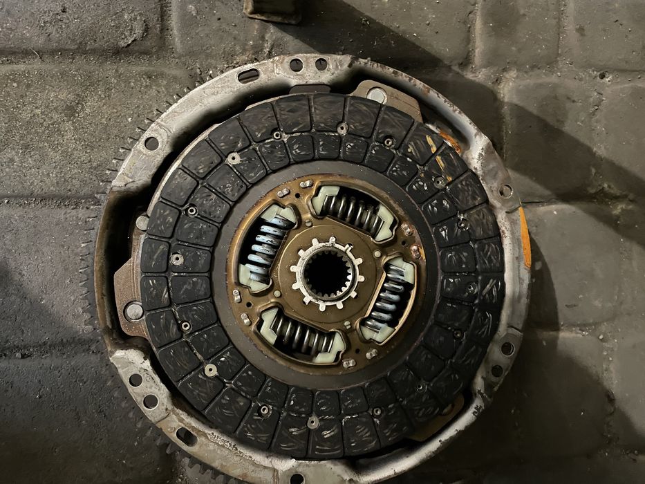 Розборка Toyota hiace 2004 d4d. Двигун, підвіска,,коробка,міст.