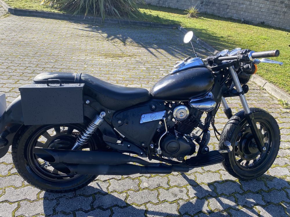 Keeway Superlight 125
