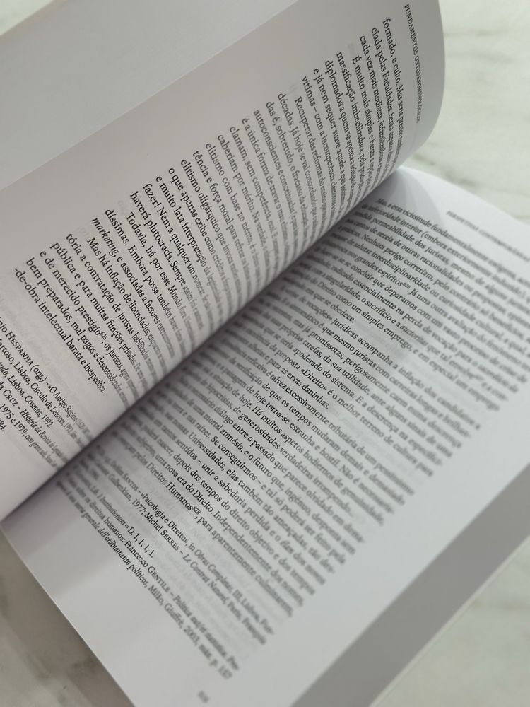 Livro / manual Filosofia do Direito