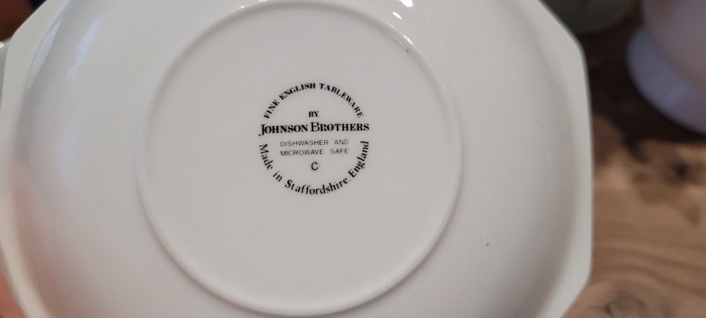 Filiżanka spodek talerzyk Eternal Beau Johnon Brothers porcelana Ang