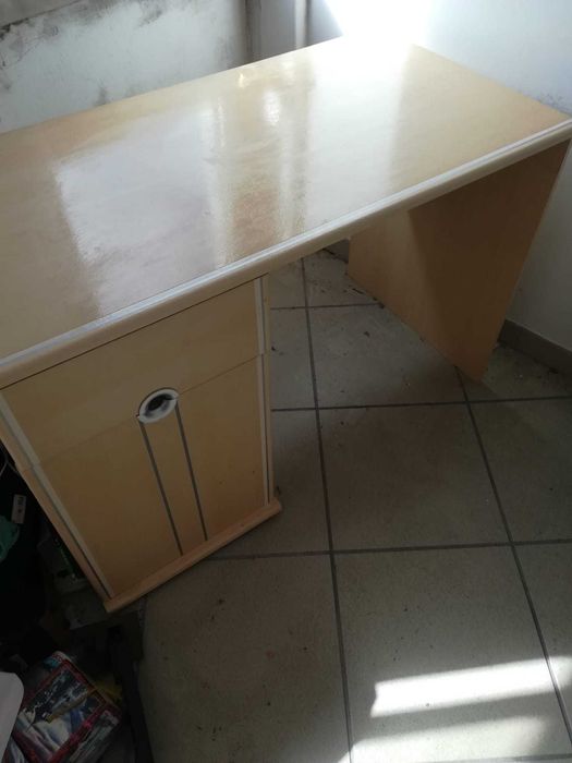 Quarto completo com opção de duas camas para criança/jovem.