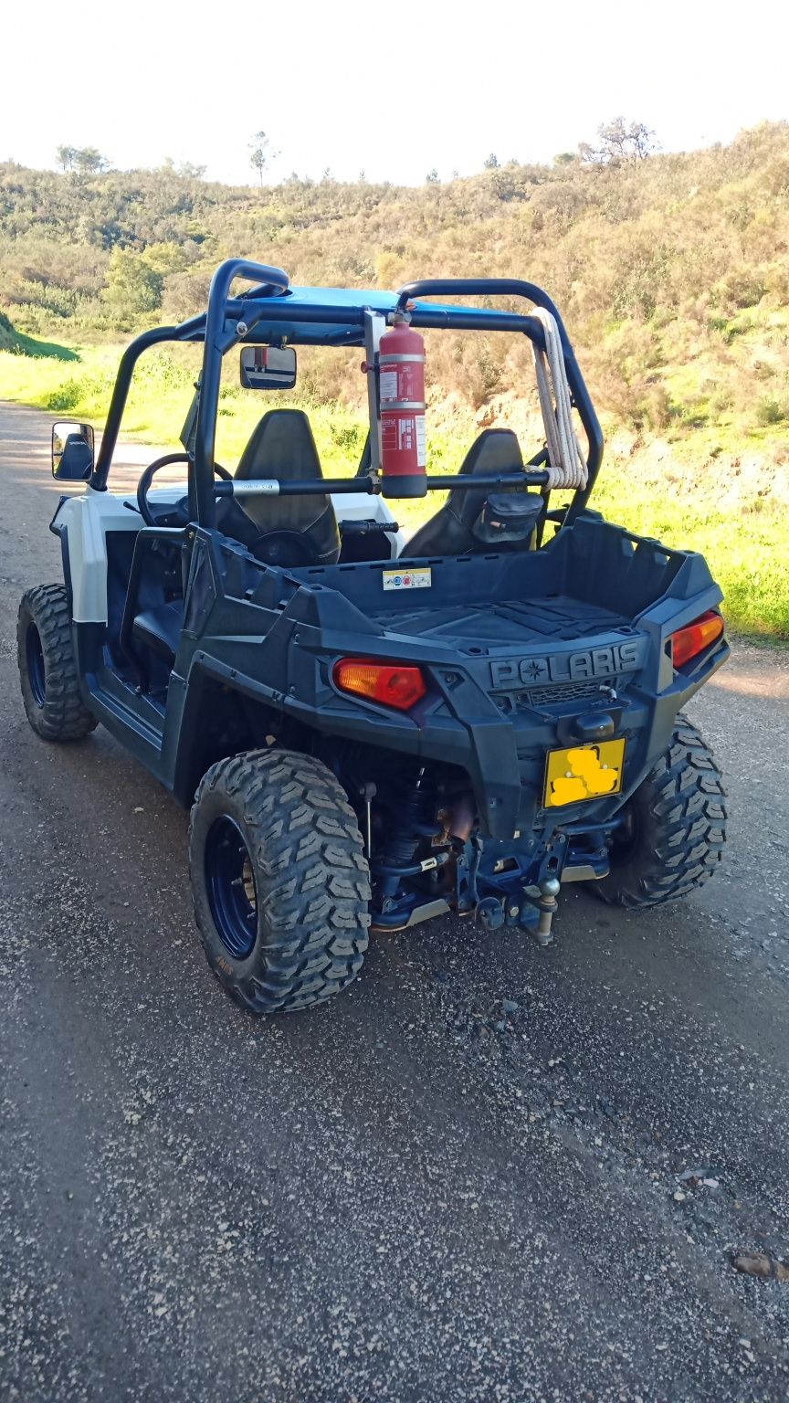 Polaris RZR 570 trator