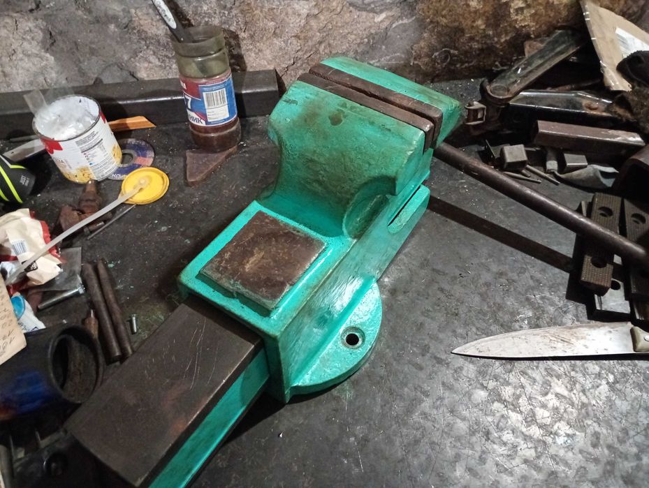 Тиски слесарные быстрозажимные тески лещата