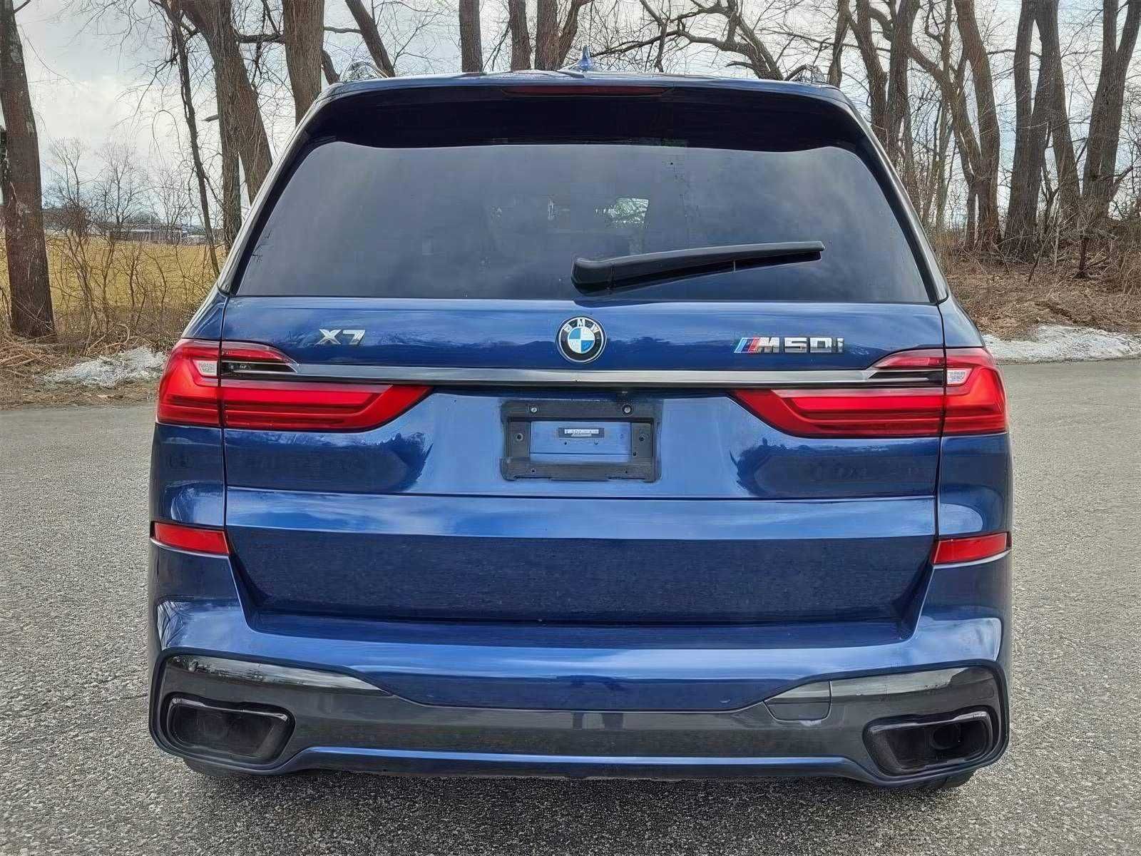 2021     BMW     X7