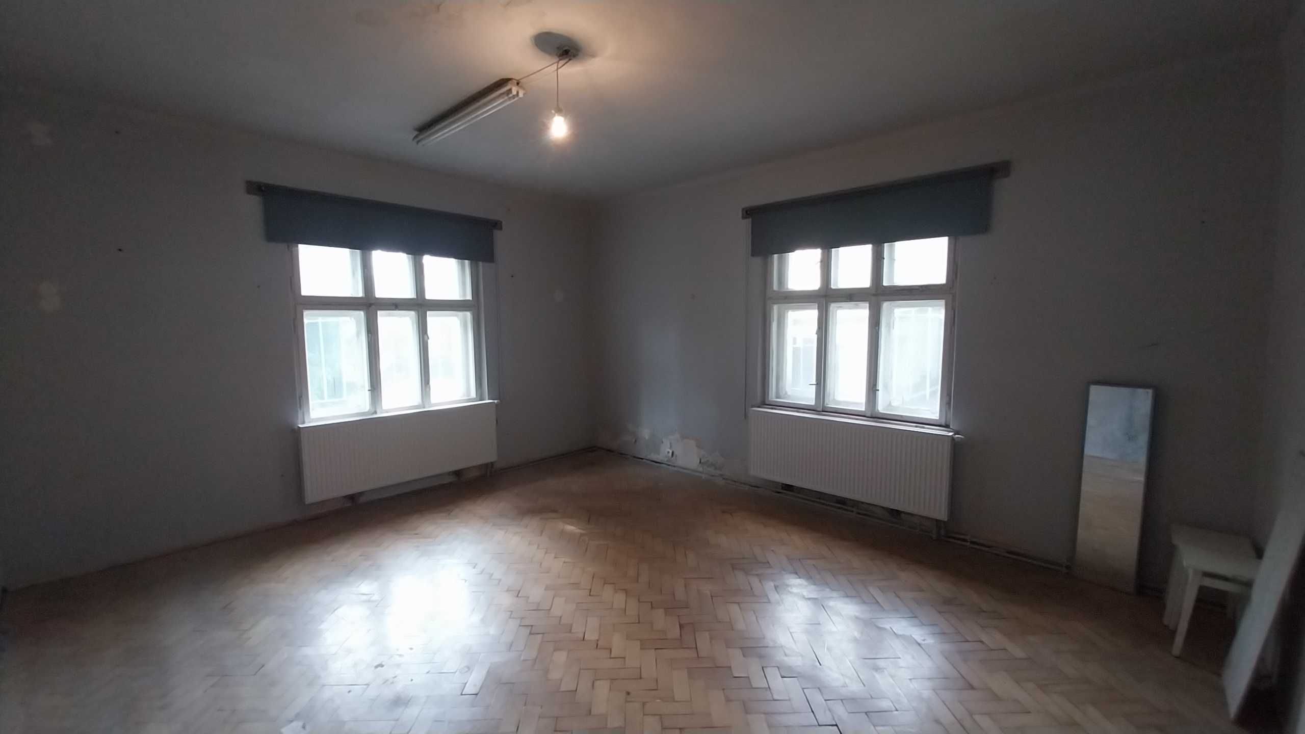 Dom 100m2 na usługi, serwis, pracownię itp ok Wielickiej do wynajęcia.