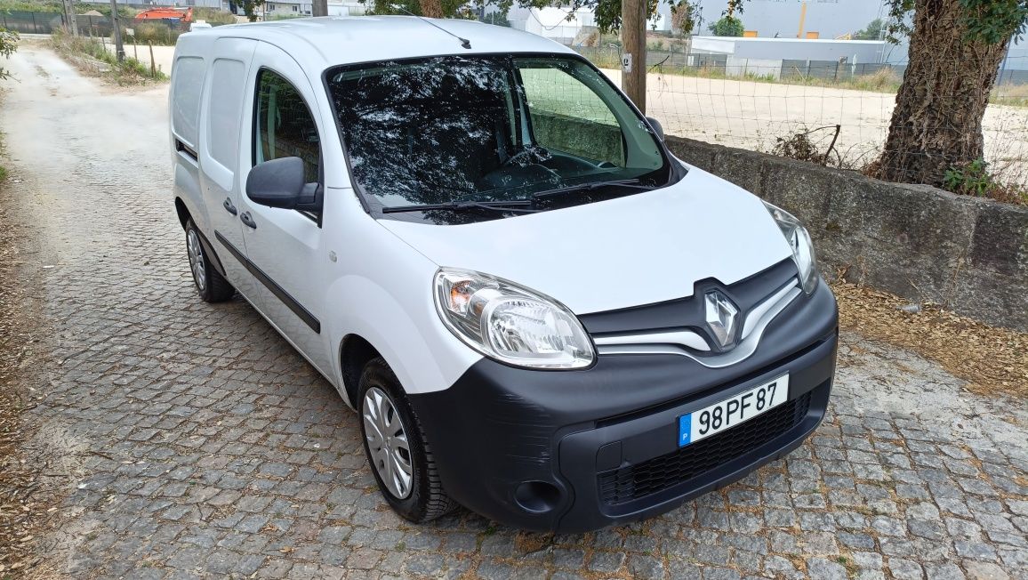 Renault Kangoo Maxi longa (caixa 2.10m)
