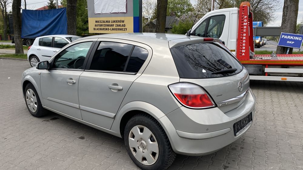 Opel Astra 1.6 TwinSport 2005 rok spr oplacony z Niemiec stan BDB