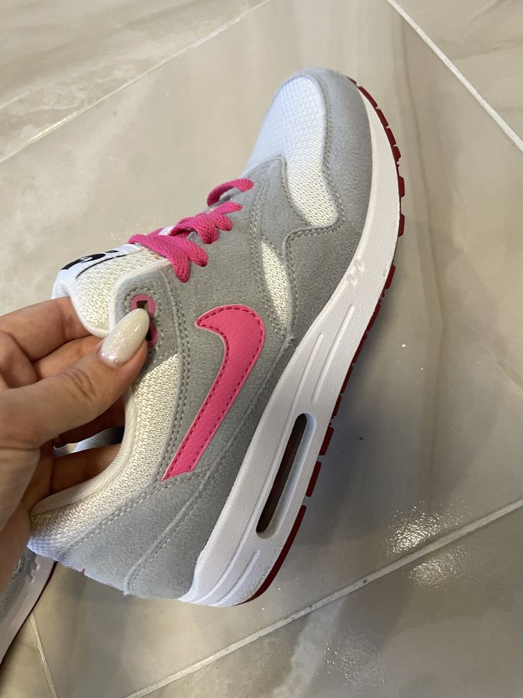Кросівки  оригінал найк аір макс, Nike air max розмір 40,5 41,42 26см.