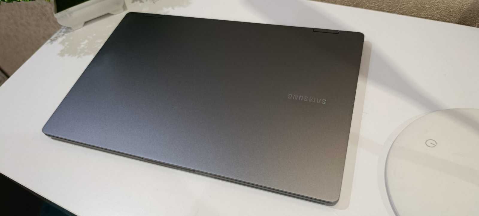 AMOLED/Ultra 5 226V/Arc 130VGPU8gb - Samsung Galaxy Book5 Pro 360 2-I