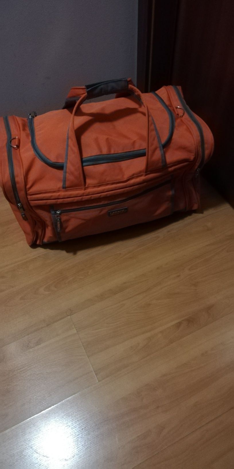 Vendo mala de viagem Trolley grande com 4