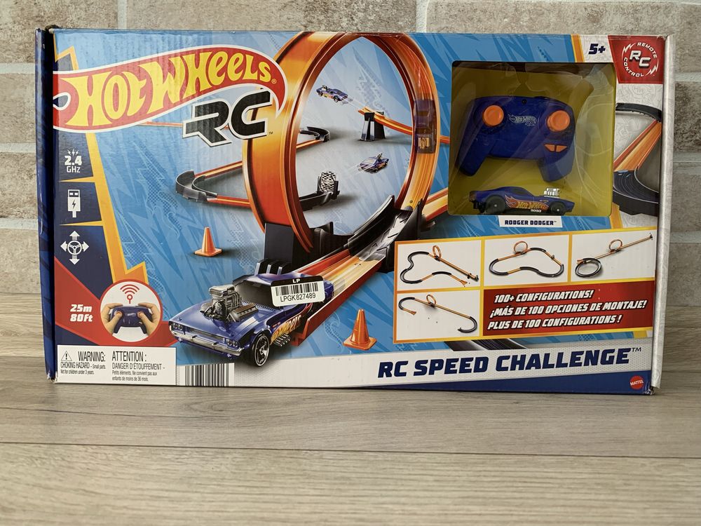 Трек Hot Wheels RC 1:64 с 30 деталями и машиной на радиоуправлении
