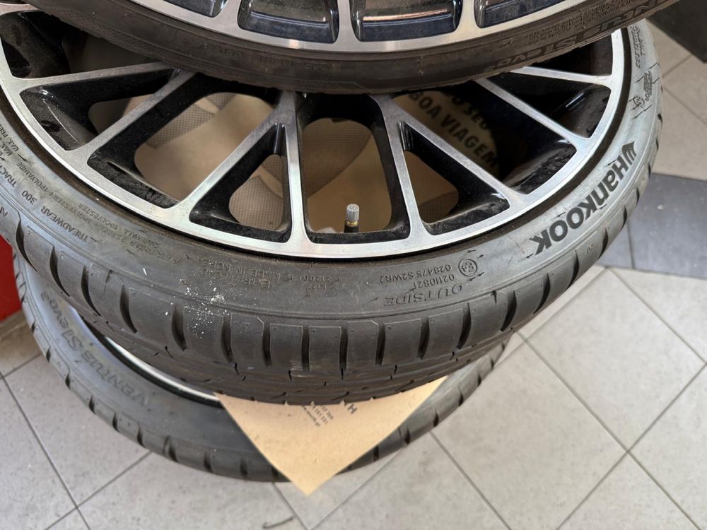 Conjunto de Jantes BMW 19” com Pneus Hankook - Excelente Estado