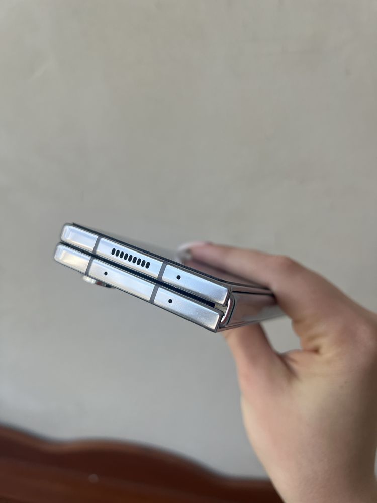 Samsung Fold 5 12/256Gb (SM-F946B/DS) Офіційний, Гарантія