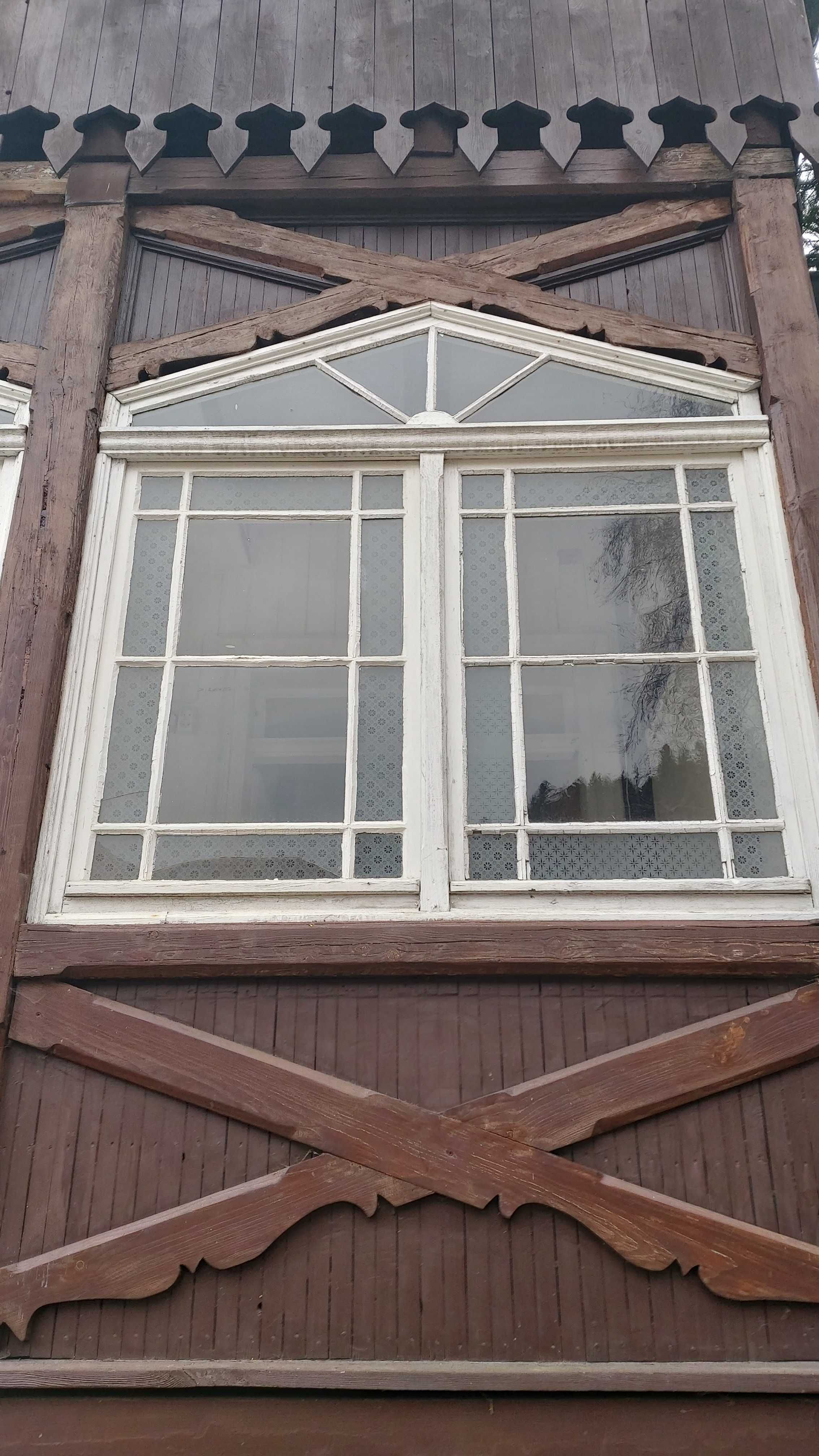 Sprzedam stare drewniane okna z willi poniemieckiej