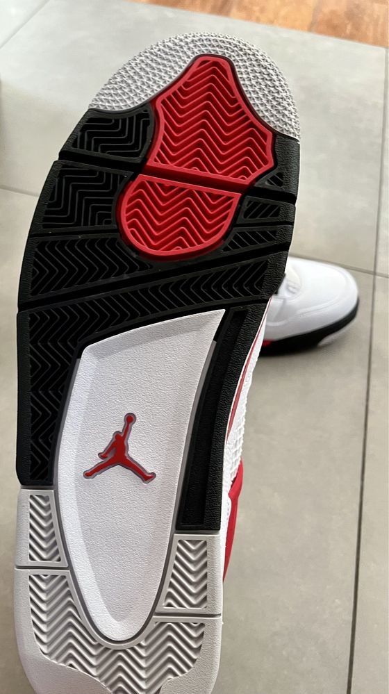 Air Jordan 4 Retro