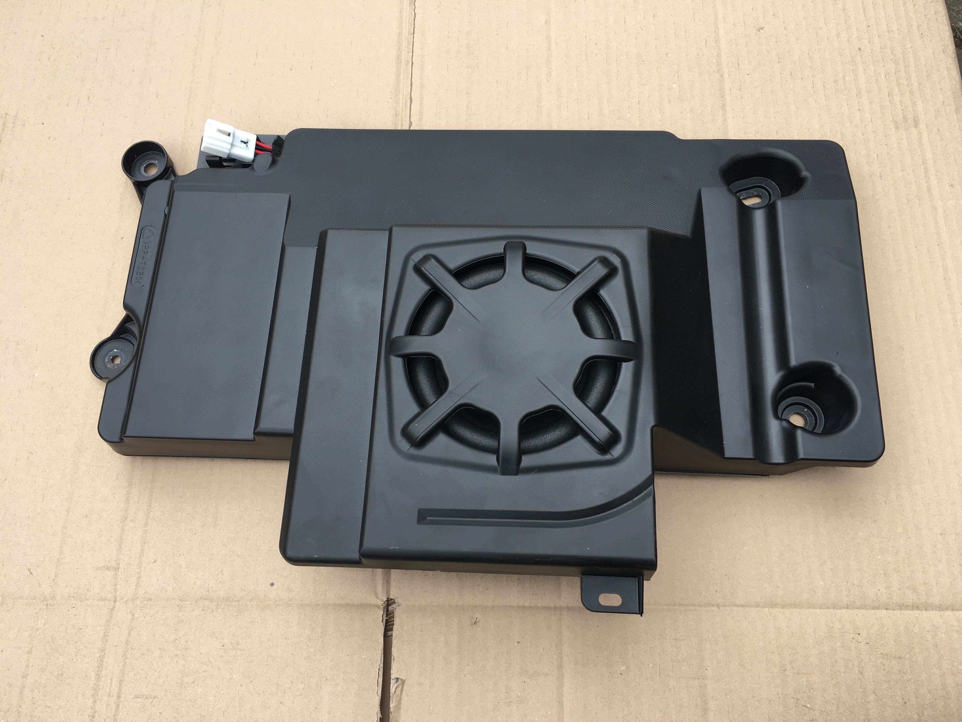 Subwoofer głośnik  Renault Twingo III lift