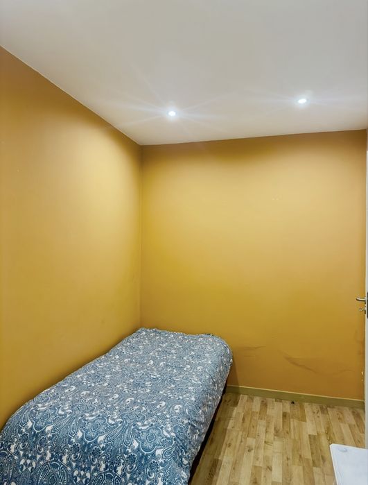 Quarto na Cova Da Piedade Avenida Principal