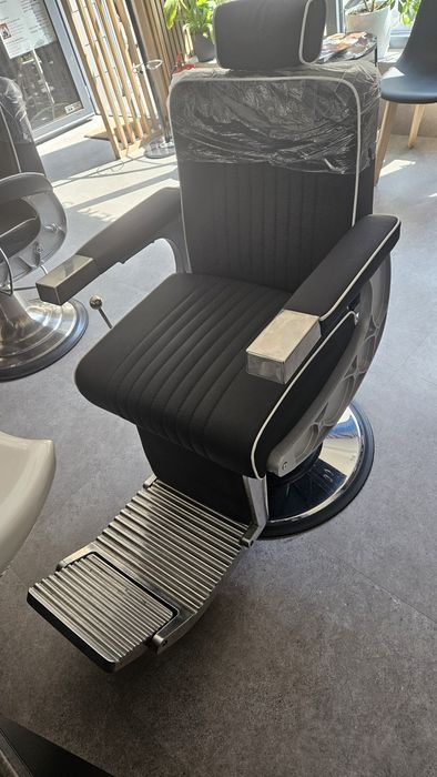 Fotel barberski fryzjerski