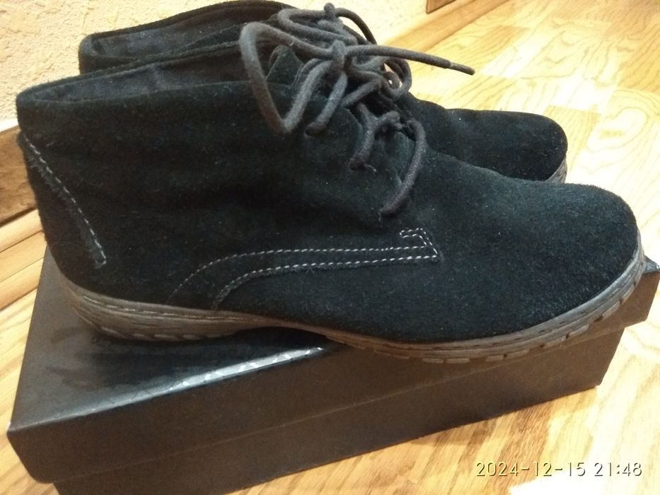 Жіночі черевики зимові