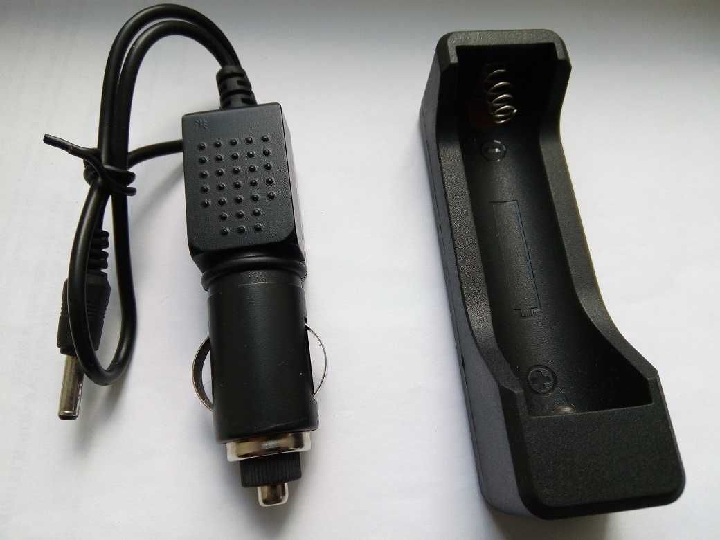 Зарядка акк. 18650 (комплект) на 220V/12V
