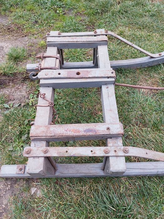 Санкі кіннські дубові. Терміново продається