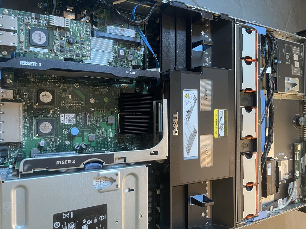 Сервер Dell poweredge R710, R220