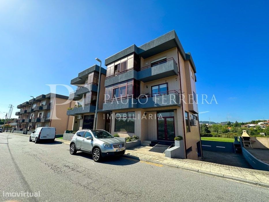 Loja com 300m2 em Gavião