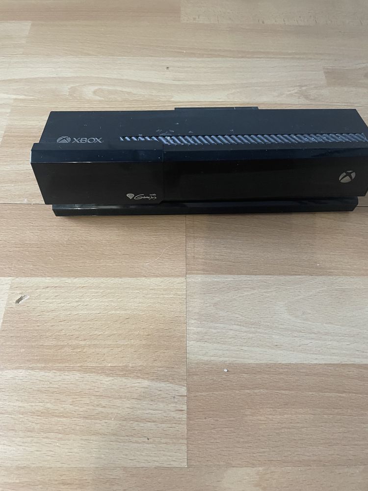 XBOX one s biały 1TB  + gry 9 sztuk