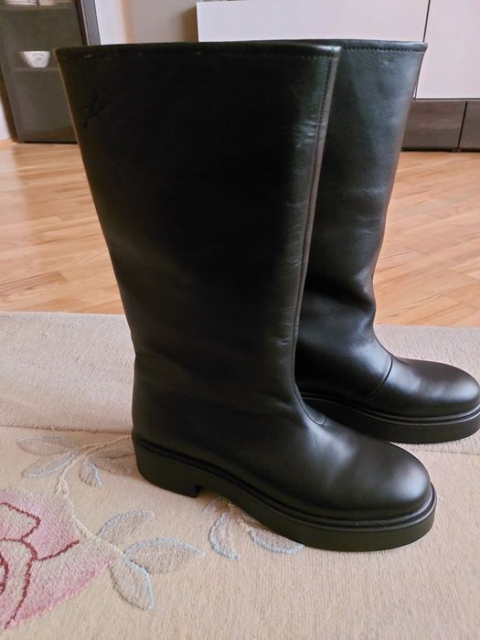 Чоботи Качоровська