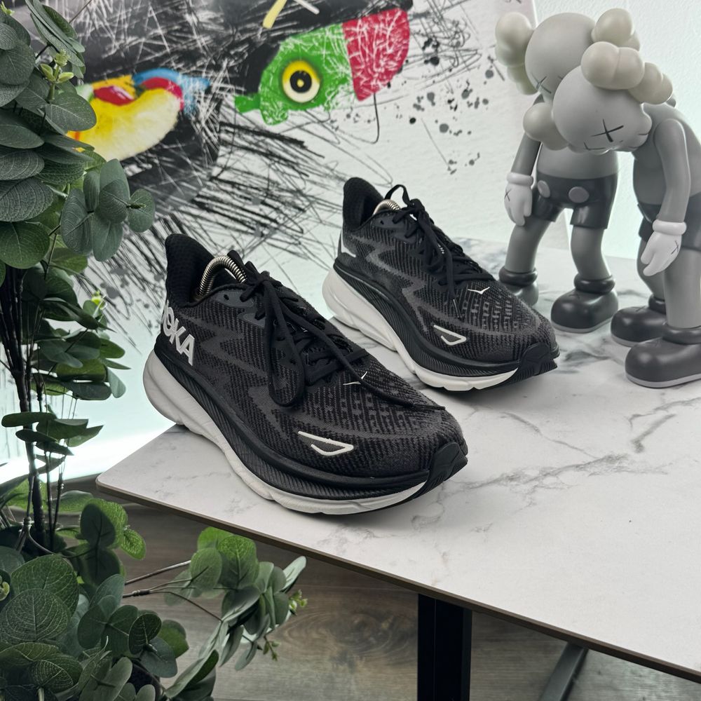 Кросівки Hoka Clifton 9 40.5 розмір 3506