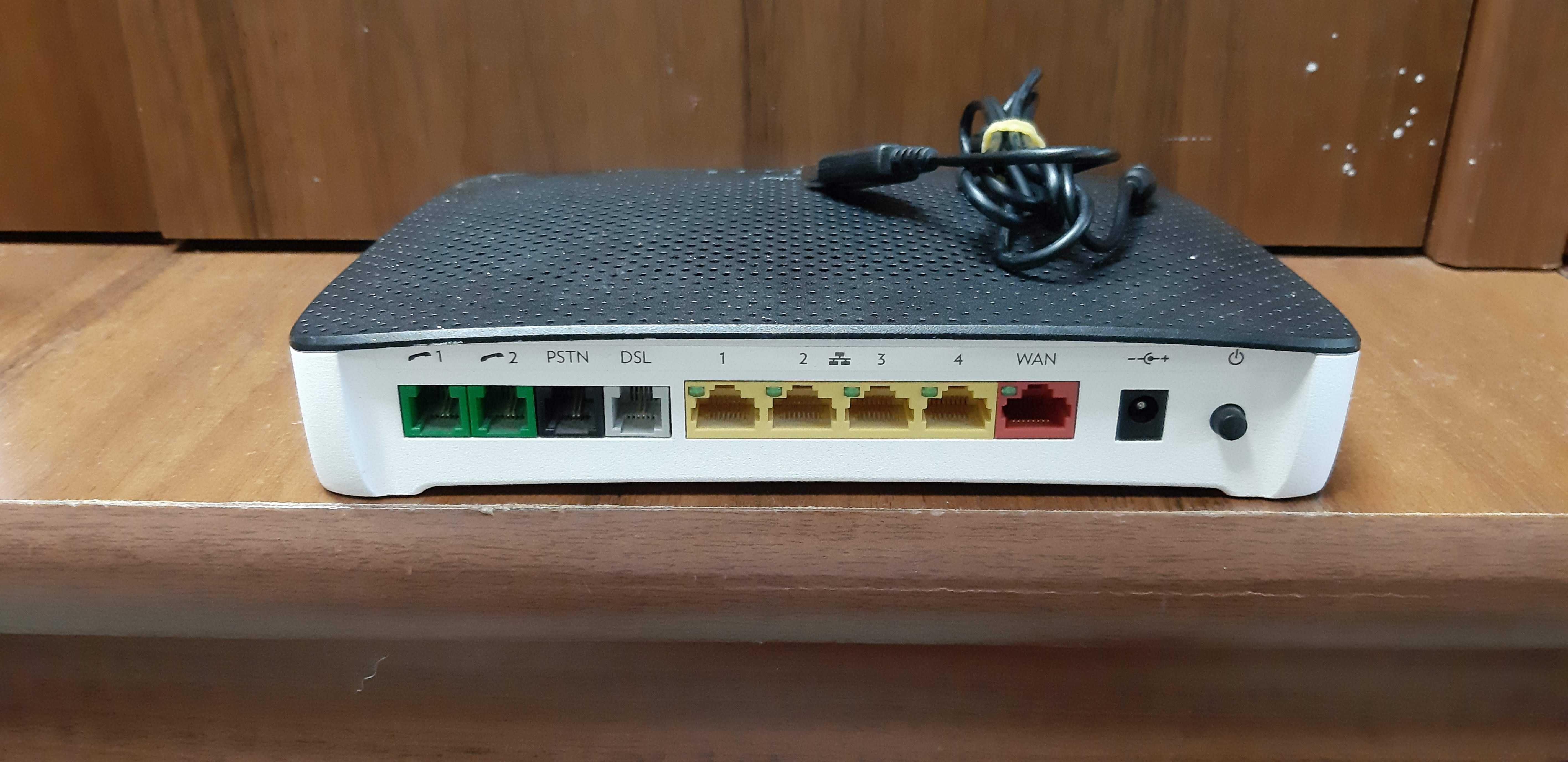 TECHNICOLOR TG799vn v2 Telia маршрутизатор  роутер Wi-fi, 1 Гбіт