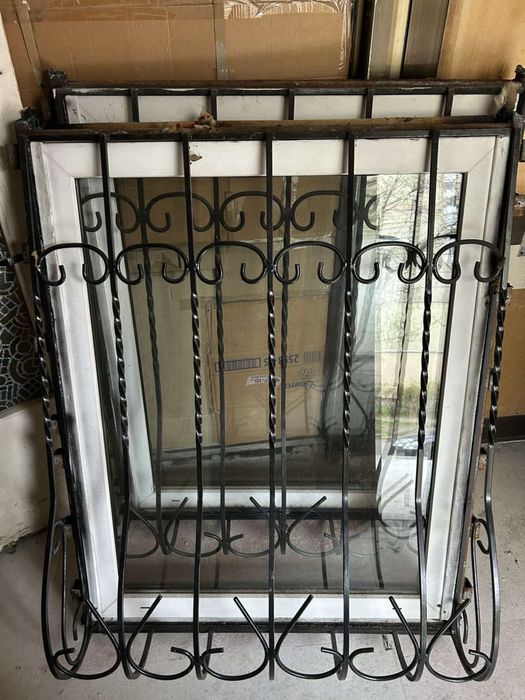 Маталеві гнуті решітки на окна 4 шт