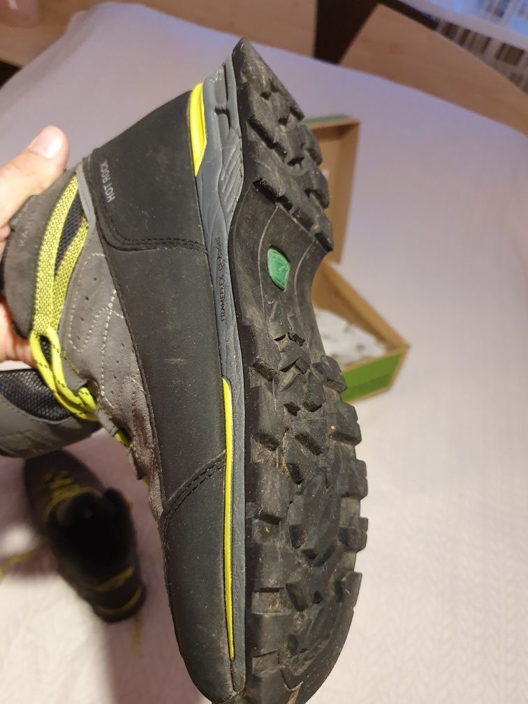 Buty chłopięce trekkingowe KARRIMOR Hot Rock rozmiar 39