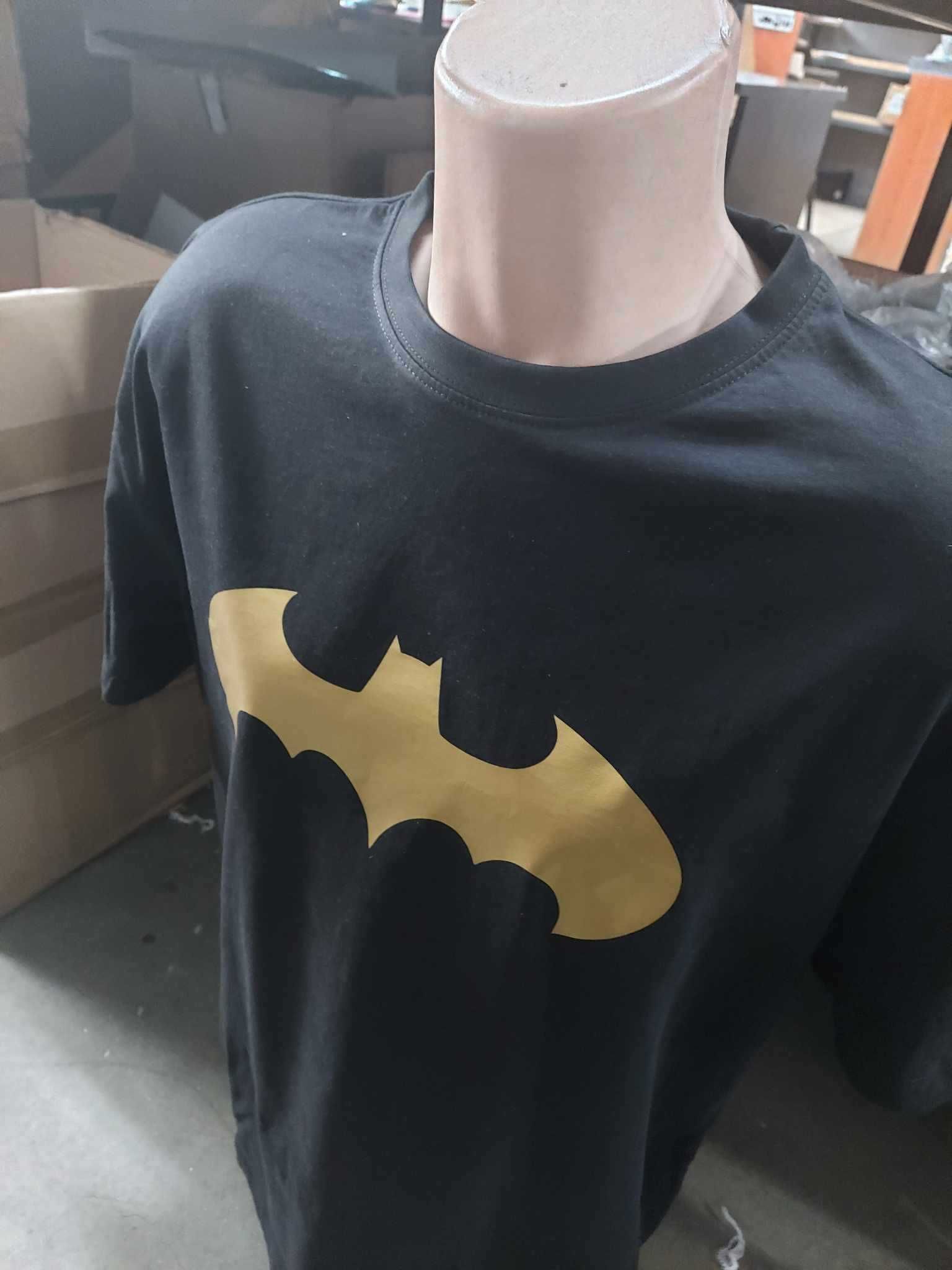koszulka t-shirt BATMAN złote logo nietoperz nieużywana rozmiar XL