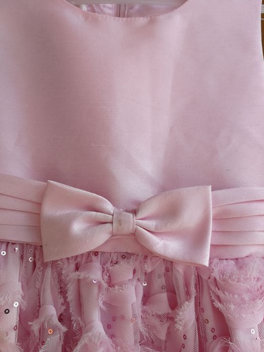 Сукня рожева святкова пишна на дівчинку 8-9 років.