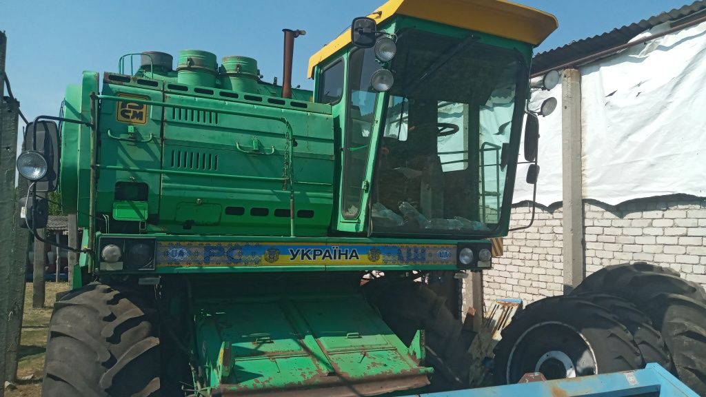 Комбайн ДОН 1500Б