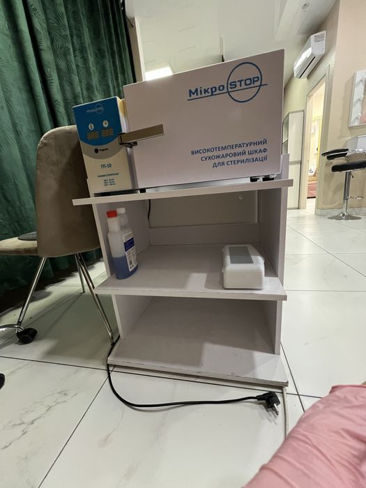 Тумба біла 1000 грн