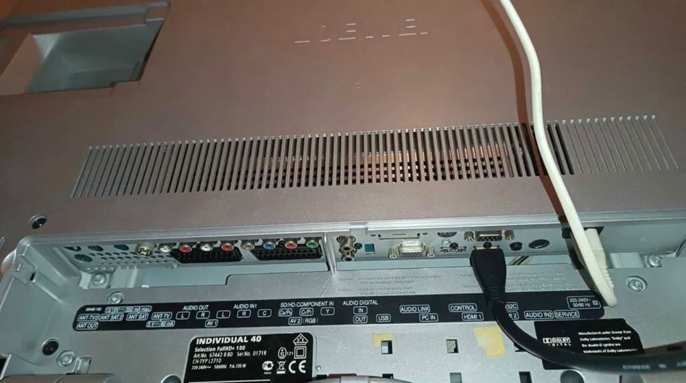 Телевізор Loewe німецький