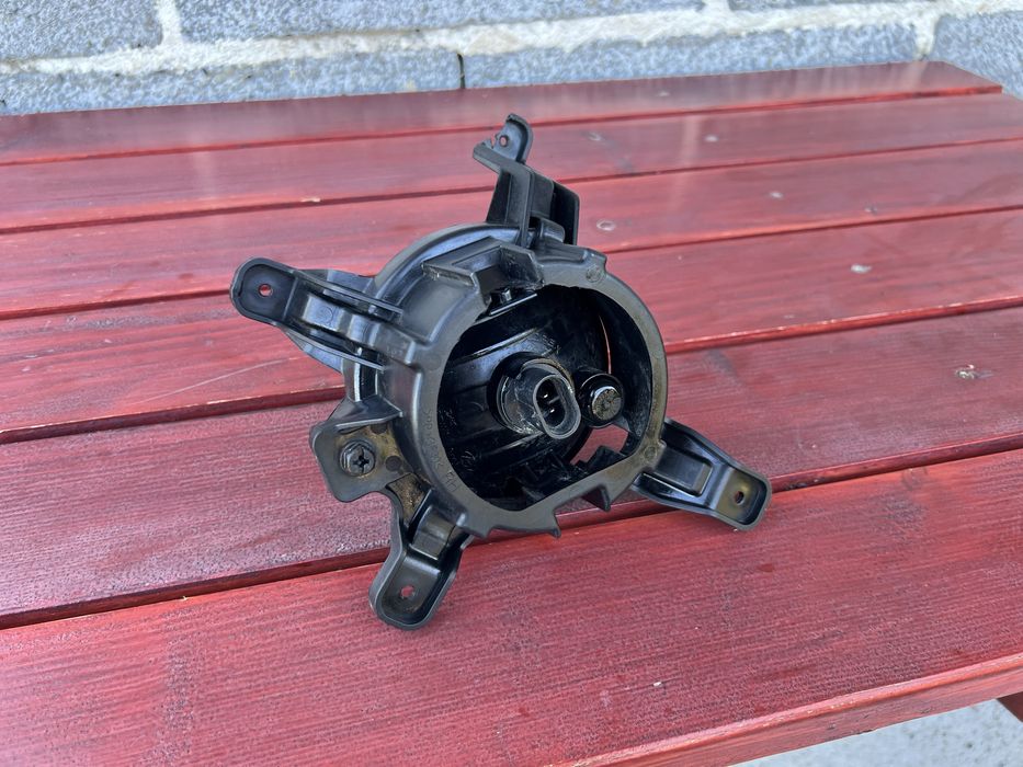 Halogen prawy Hyundai ix35 lampa przeciwmgielna prawy przód