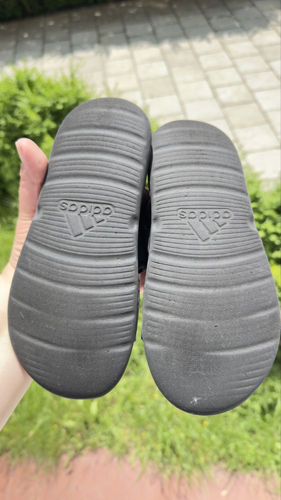 Adidas оригінал бу 34р босоніжки сандалі