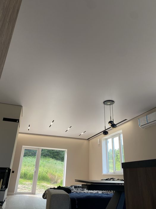 FM Натяжні Стелі