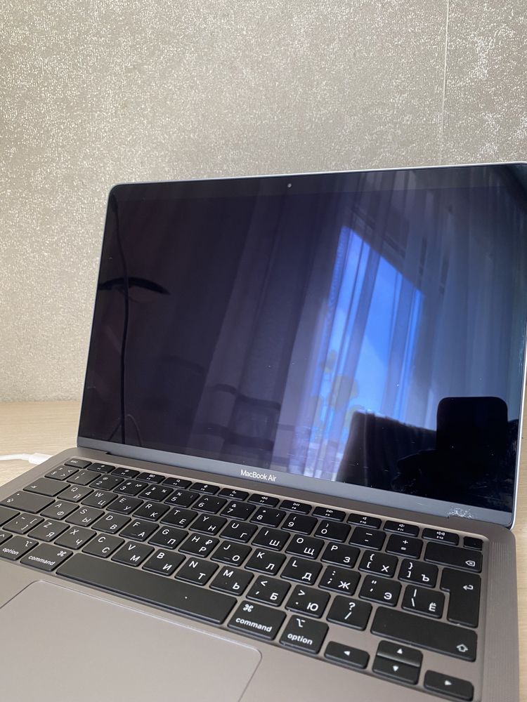 Ноутбук Apple MacBook Air 13" M1 8/256GB 2020 Space Gray
